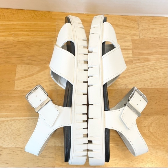 Circus by SAM EDELMAN All White Sandals - Picture 7 of 9